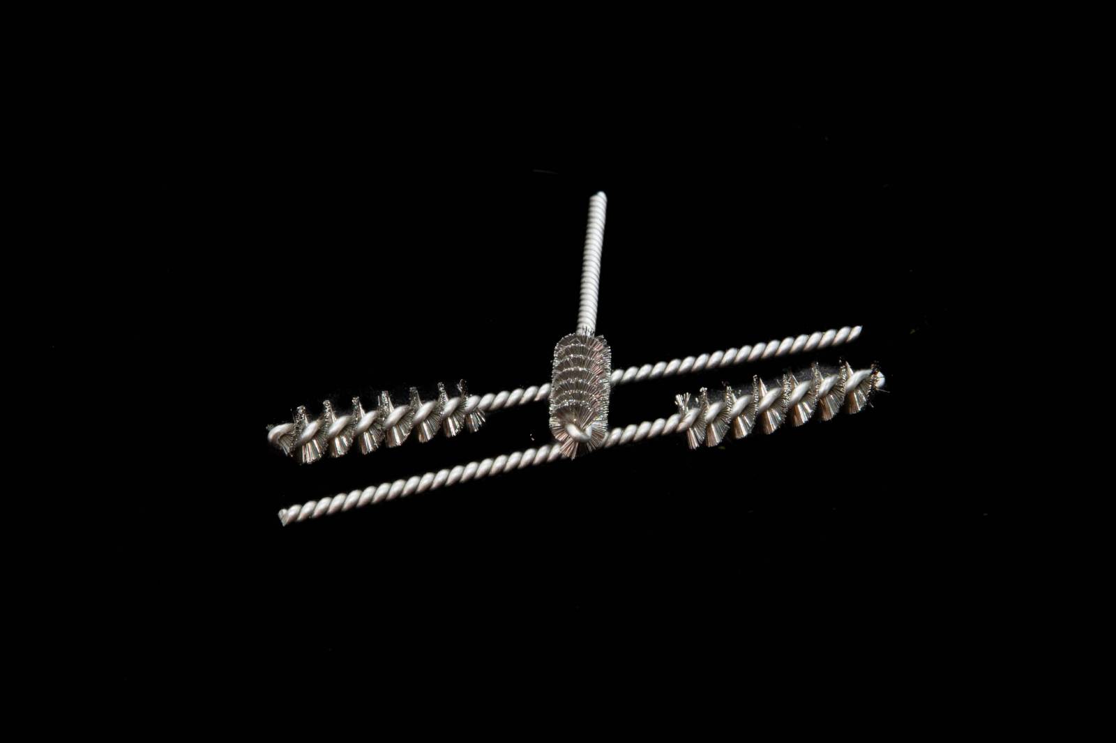 Brosses métalliques pour l'ébavurage industriel : fabrication d'écouvillon type 710 standard ou sur-mesure à Bourg-en-Bresse
